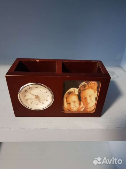 Пенал для канцелярии с часами и фото рамкой