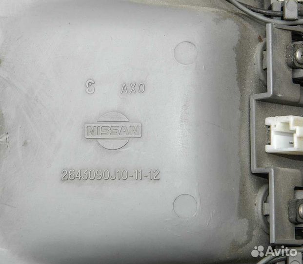 Плафон салонный передний Nissan Primera P10