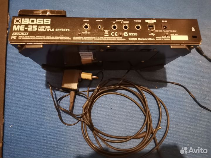 Гитарный процессор boss me-25
