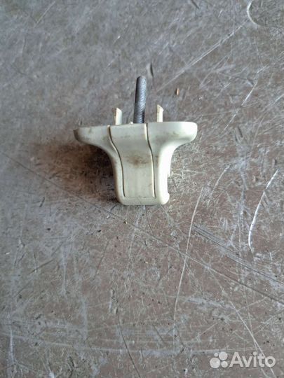 Крепление козырьков Volkswagen Passat B6