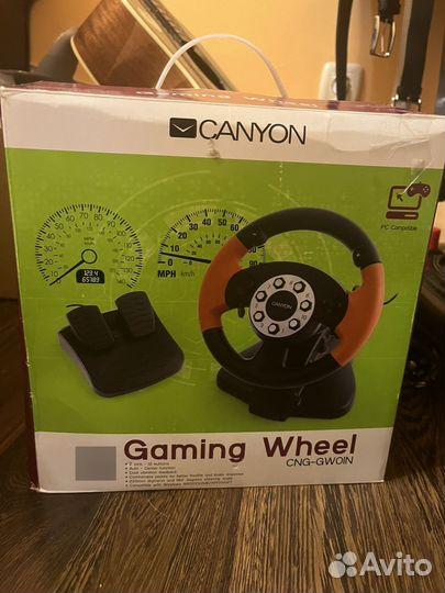 Игровой руль с педалями