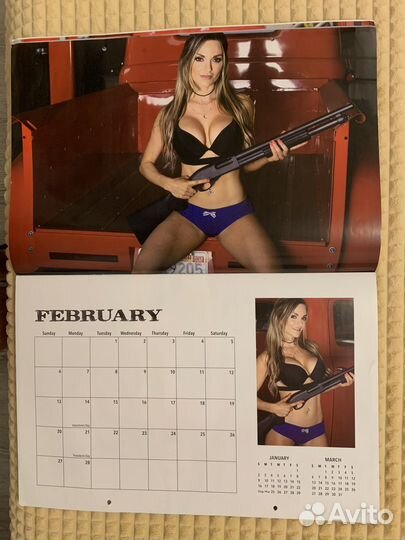 Календарь 2022 Guns and Girls