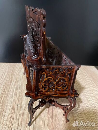 Шкатулка для украшений из дерева