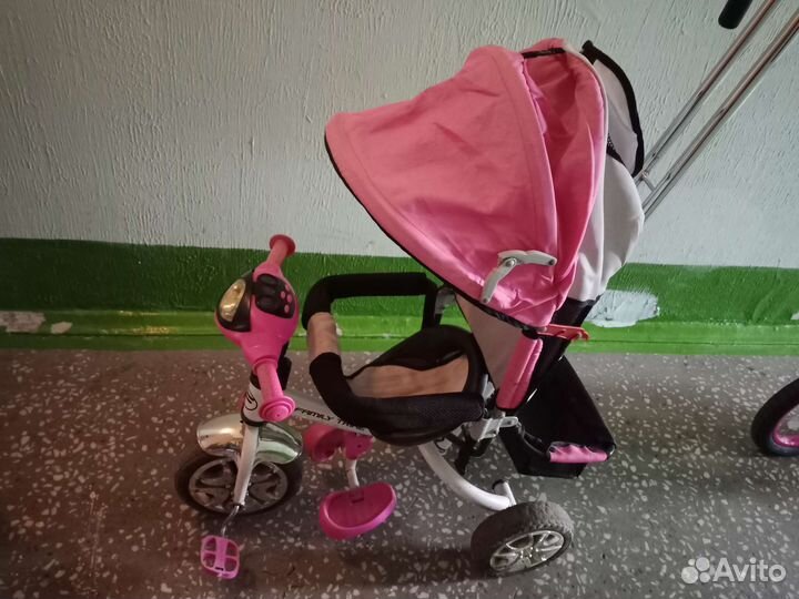 Детский велосипед с ручкой