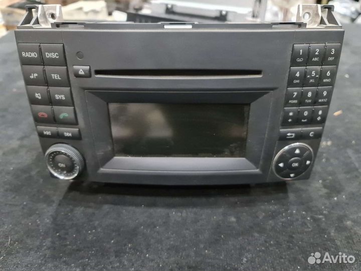 Штатный магнитофон Audio 20 Mercedes W639