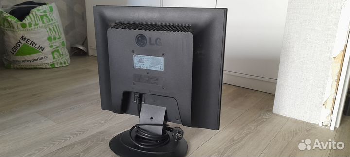 Монитор LG flatron L1917s