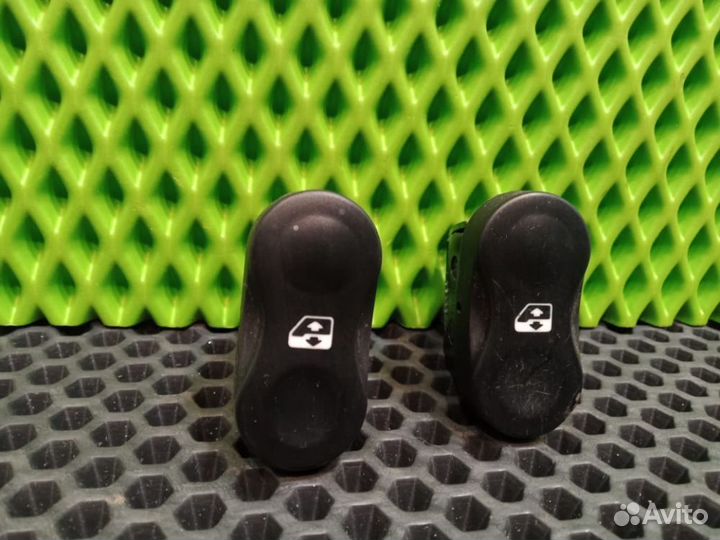 Кнопка стеклоподъемника Renault Logan, Sandero