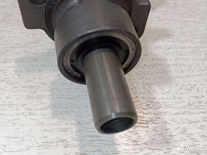 Главный тормозной цилиндр Volkswagen Golf 4