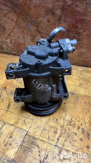 Компрессор кондиционера Nissan Primera P12E (2002