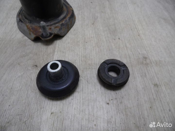 Emgrand EC7 Опора заднего амортизатора Geely emgra