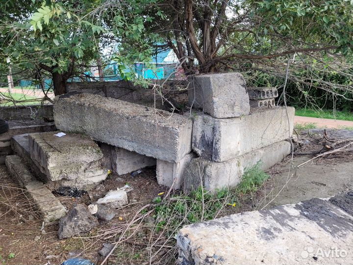 Бетонные блоки