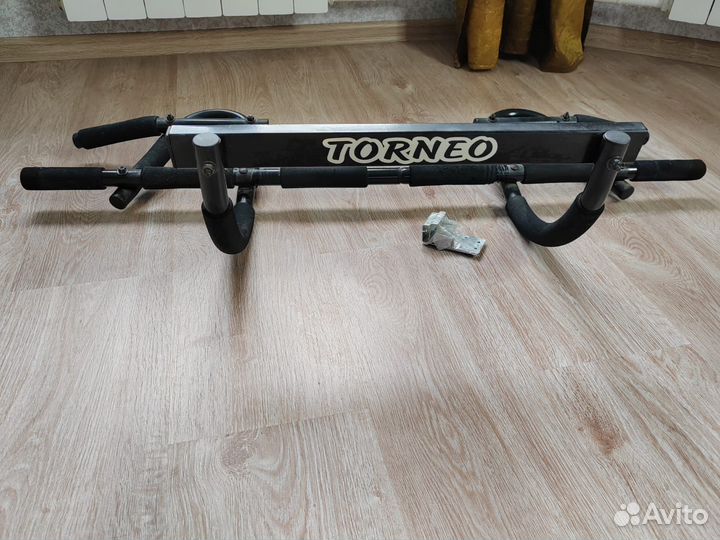 Турник Torneo в дверной проём