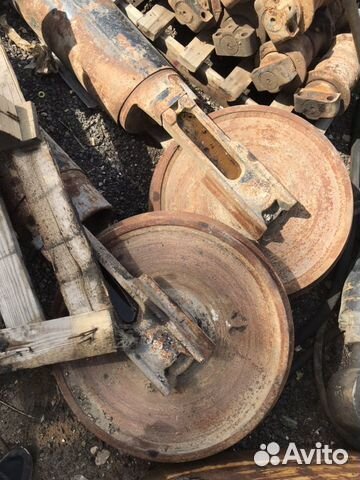 Ленивцы в сборе Caterpillar 330DL