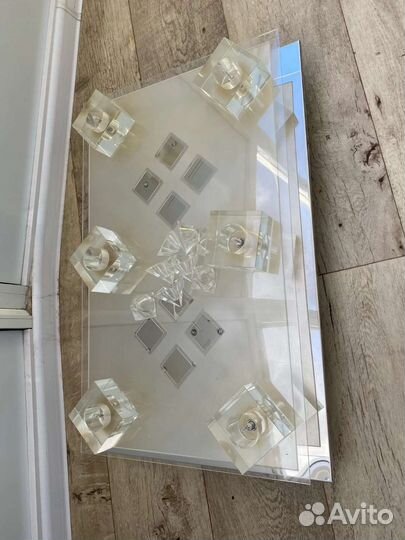 Продам люстру