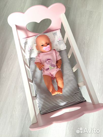 Кроватка для кукол и стул для кормления