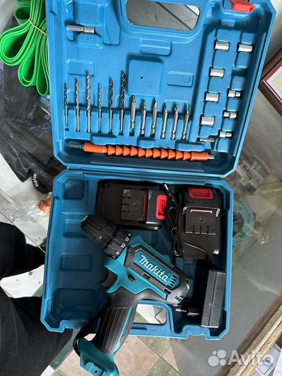 Шуруповерт makita