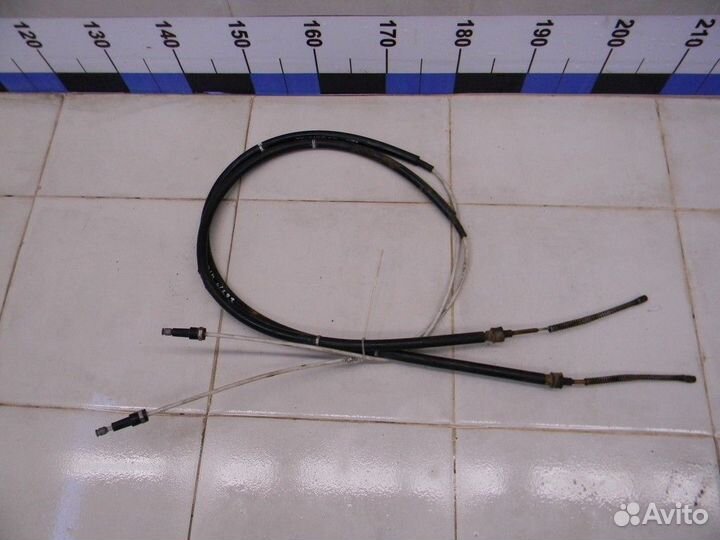 Трос стояночного тормоза Rapid 2013