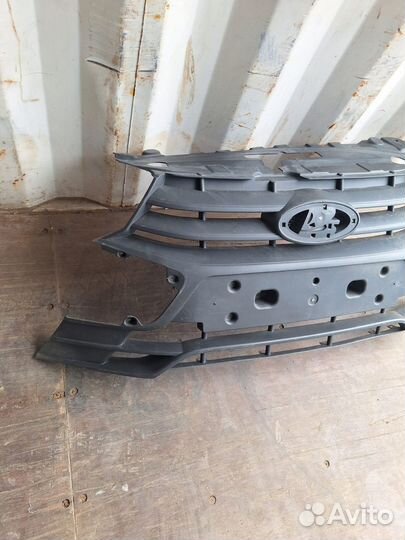 Решетка радиатора на LADA Granta FL бу оригинал