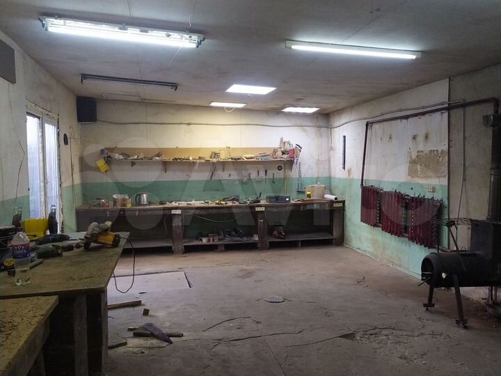 Гараж, > 30 м²