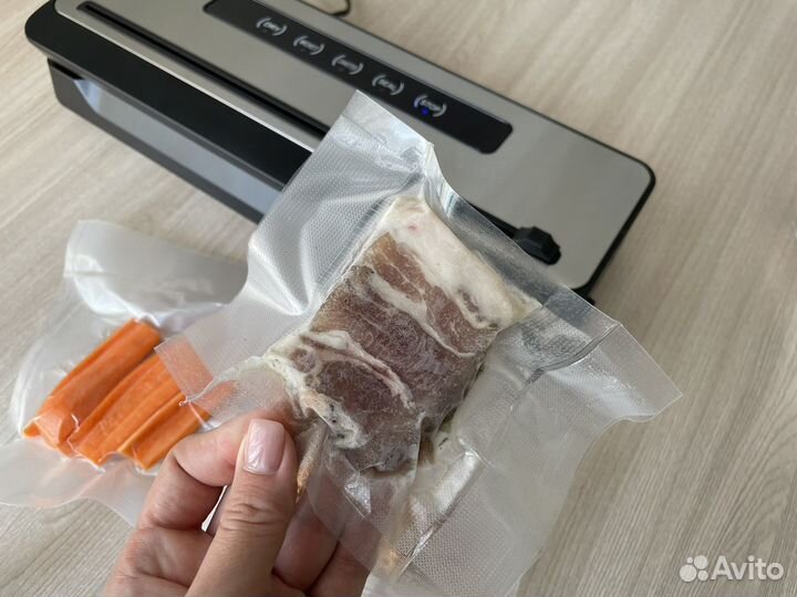 Вакуумный упаковщик, вакууматор