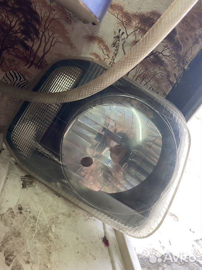 Фара передняя правая