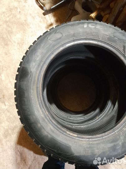 Pirelli Formula Ice 185/65 R15 88T