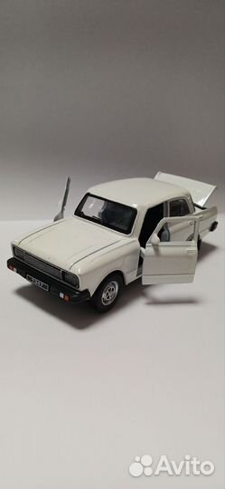 Москвич автомобиль