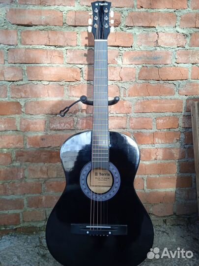 Акустическая гитара