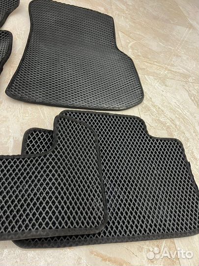 Автомобильные коврики резиновые