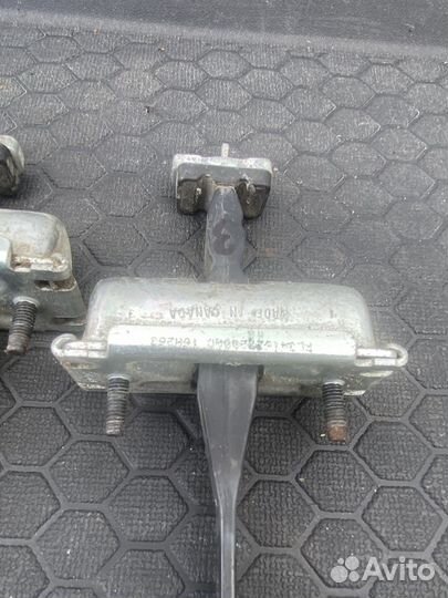 Ограничитель задней двери Ford F-150