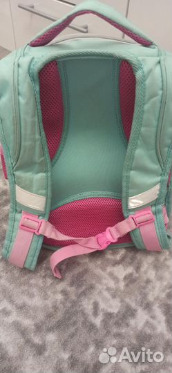 Рюкзак для девочки в школу