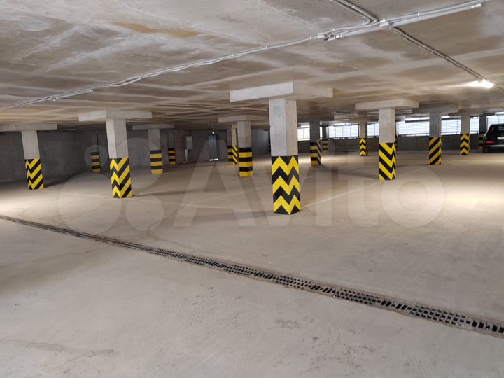 Машиноместо, 18 м²