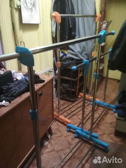Вешалка для одежды напольная