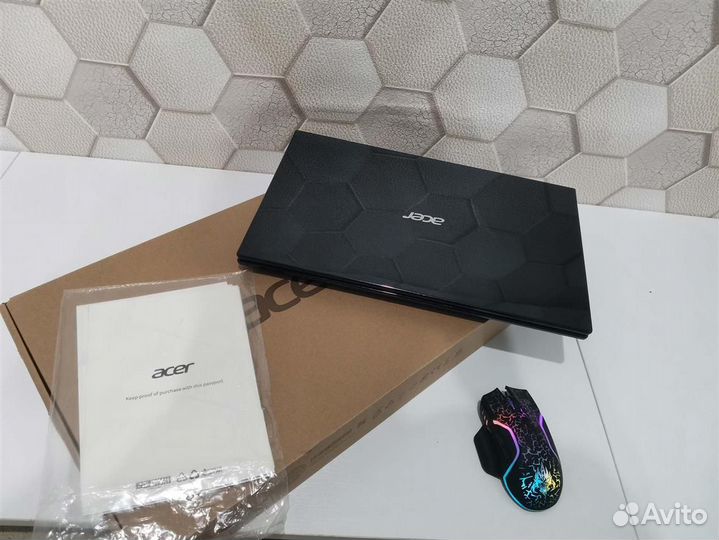 Acer 16 гигов оперативы мощный игровой на SSD