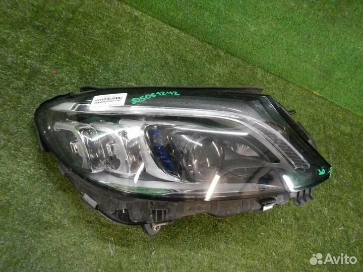 Фара правая Mercedes-Benz C-Class