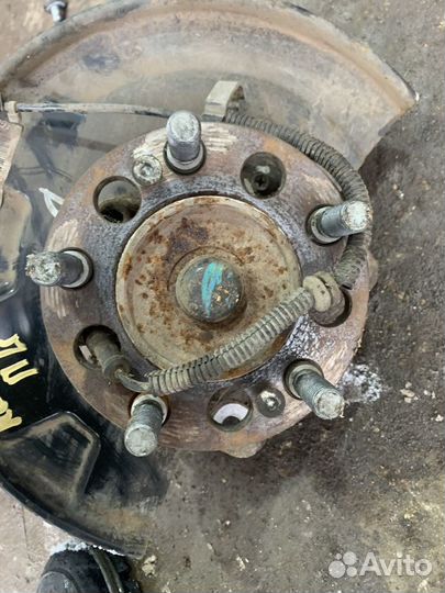 Кулак поворотный левый Ssang Yong Kyron