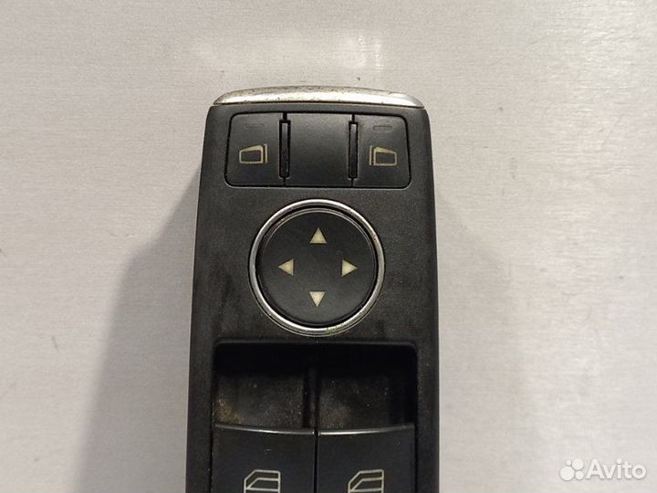 Блок управления стеклоподъемниками передний левый