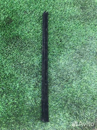 Уплотнитель стекла двери задний левый Bmw X5 E53