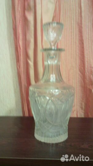 Графины с рюмками