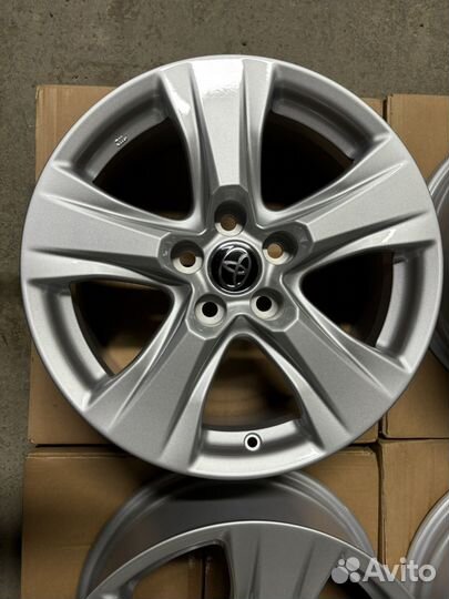 Литые диски r17 5x114.3 Toyota Rav 4 Оригинал