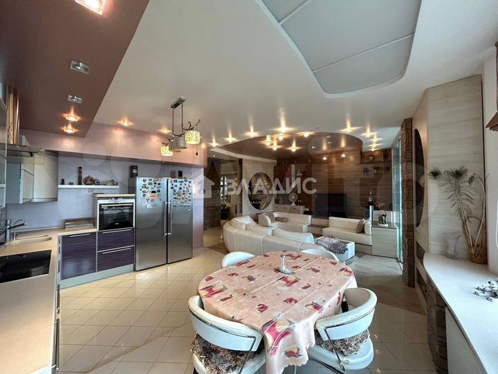 4-к. квартира, 136,8 м², 7/17 эт.