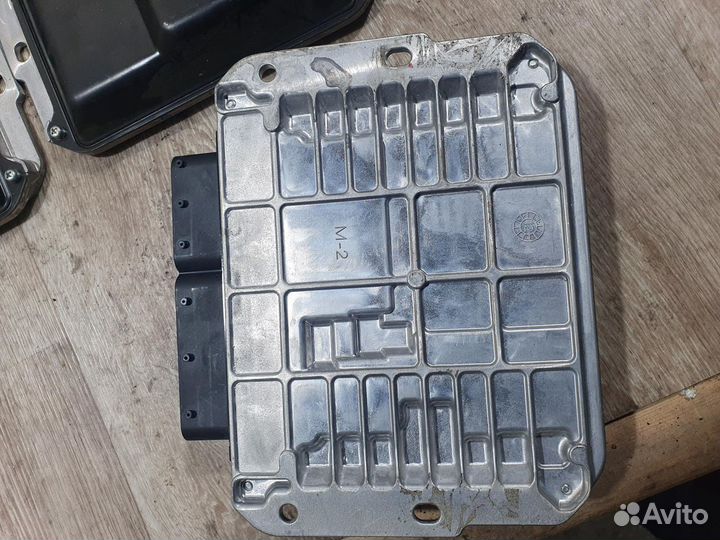 Блок управления двигателем 4D56 1860B578