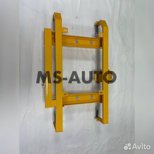 Подрамник на раздаточную коробку передач Нива