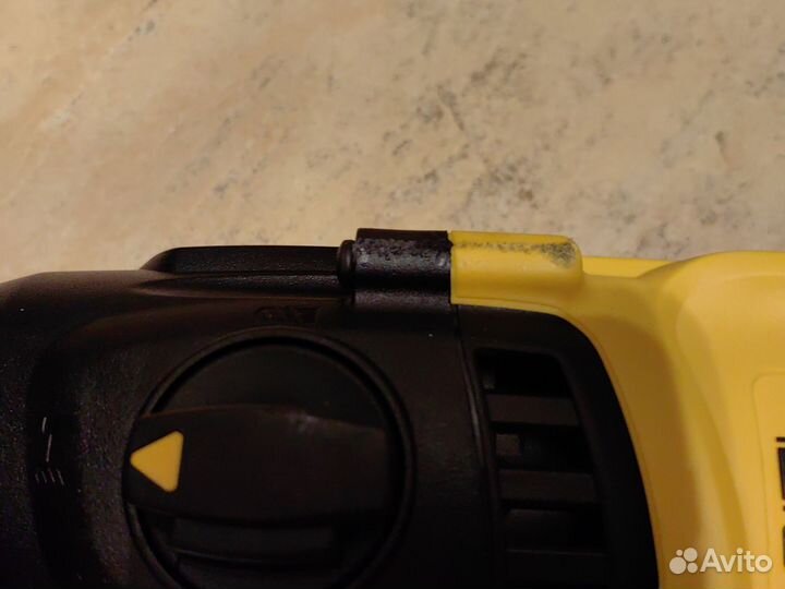 Перфоратор DeWalt dch133