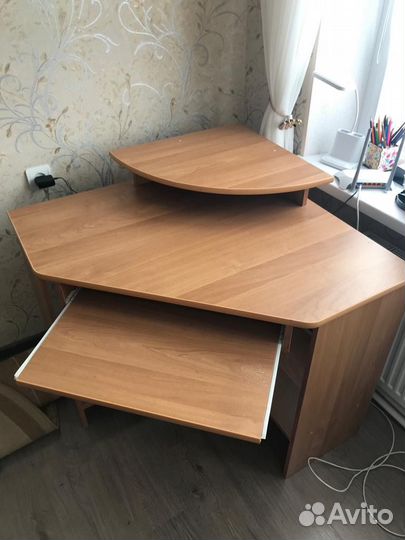 Компьютерный стол