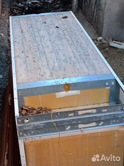 Корпус холодильника