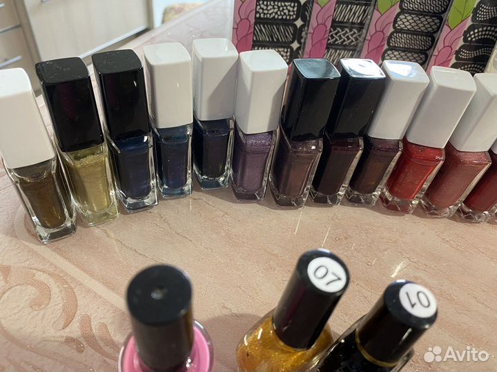 Лак для ногтей, трафареты, пластины для стемпинга