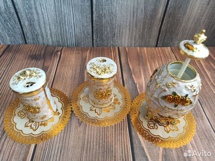 Набор солонка/перечница и подставка для зубочисток