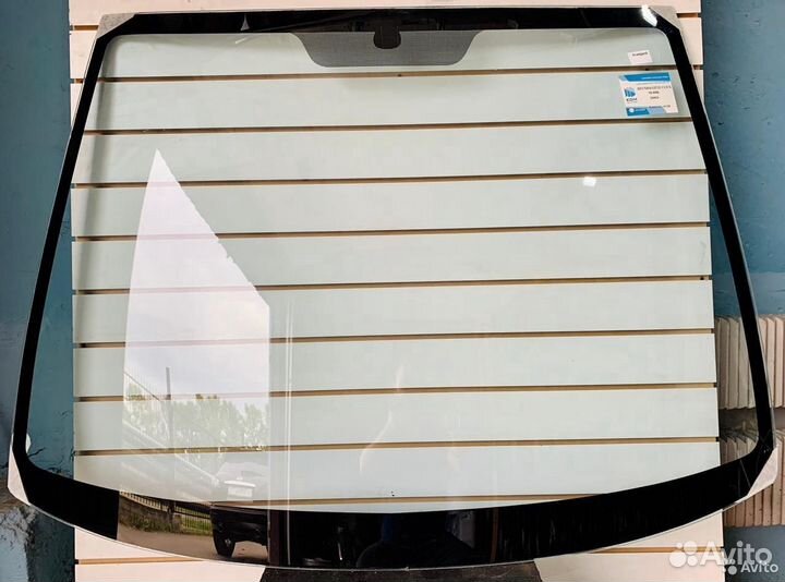 Лобовое стекло Honda Civic 4D