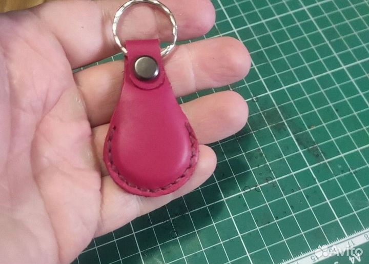 Брелок для ключей из натуральной кожи